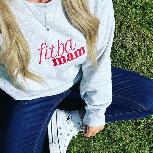 ⚽️📣 Cosy Oversized Sports Mum Sweater with Custom Embroidery - Cheer for Your Team in Style! 🎉🙌"